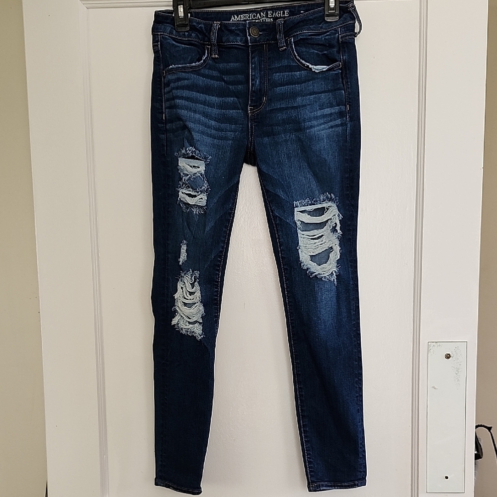 American Eagle Outfitters Distressed Blue Jeans